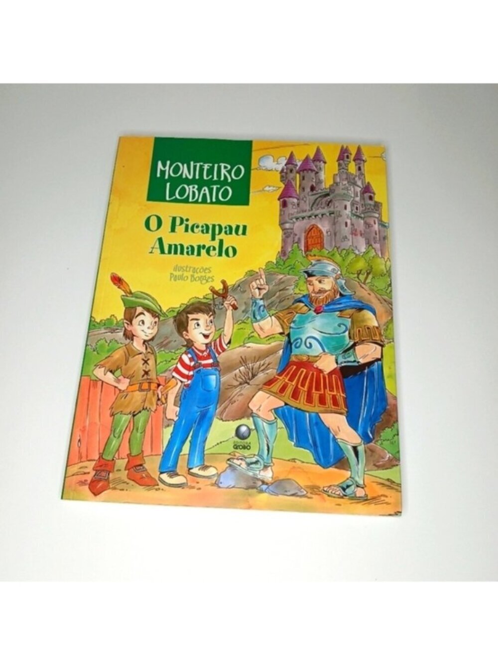 O Picapau Amarelo por Monteiro Lobato pré-debitado em bom estado